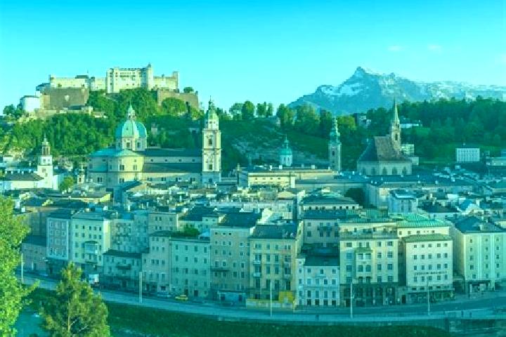Escorts Offenhausen, Austria — Local Companions