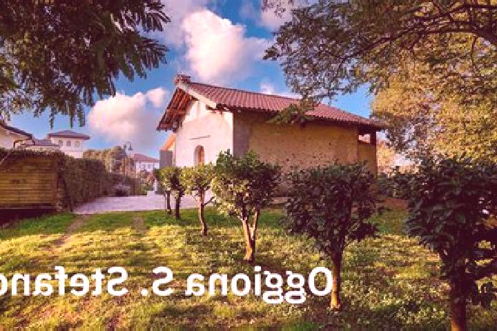 Escorts Oggiona con Santo Stefano, Italy — Local Companions