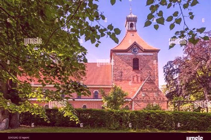 Escorts Oldenburg in Holstein, Germany — Local Companions
