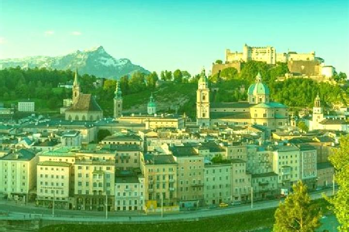 Escorts Oppenberg, Austria — Local Companions