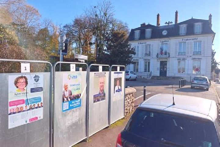 Escorts Origny-Sainte-Benoite, France — Local Companions