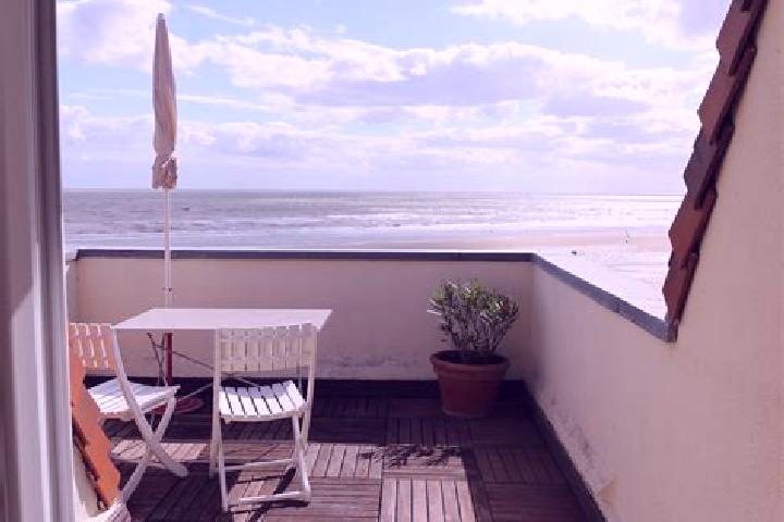 Escorts Ouistreham, France — Local Companions