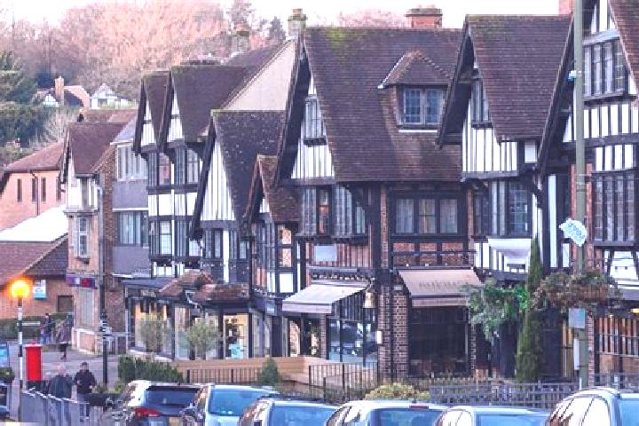 Escorts Oxted, United Kingdom — Local Companions