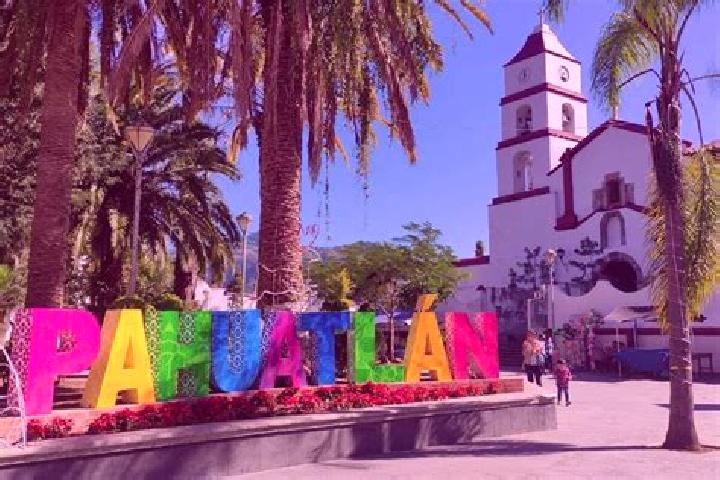 Escorts Pahuatlan de Valle, Mexico — Local Companions