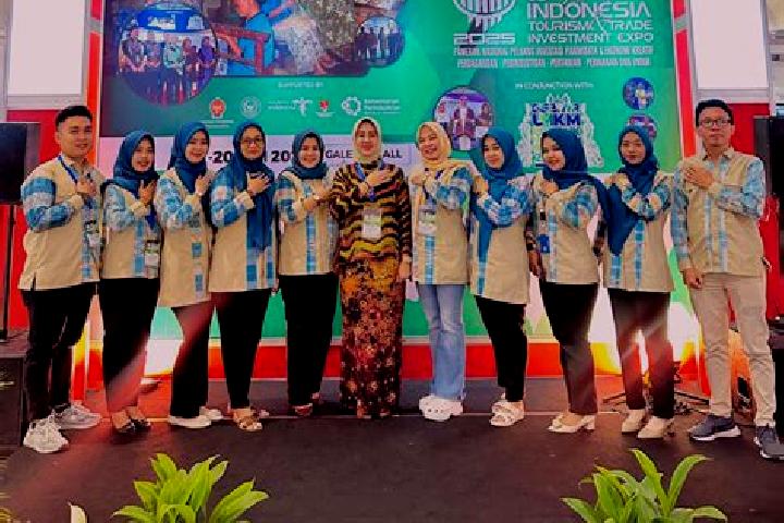 Escorts Pakapasan Ilir, Indonesia — Local Companions