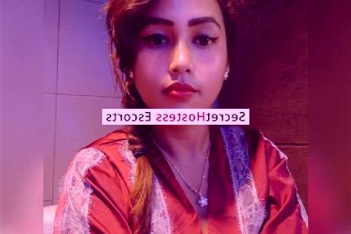 Escorts Pakuniran, Indonesia — Local Companions