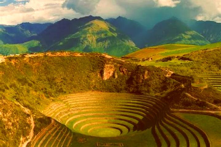Escorts Paliannunas, Peru — Local Companions