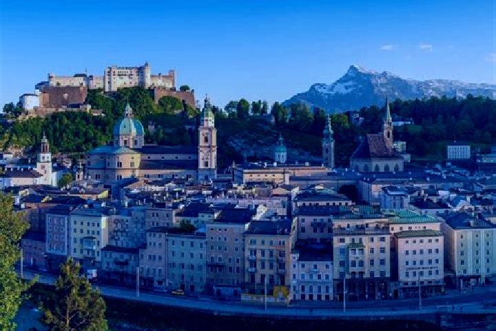 Escorts Palting, Austria — Local Companions