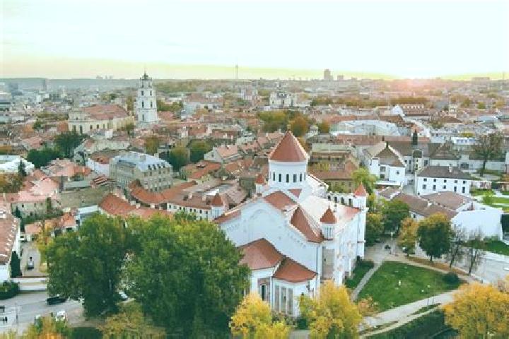 Escorts Paluknys, Lithuania — Local Companions