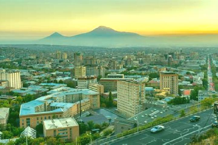 Escorts Panik, Armenia — Local Companions