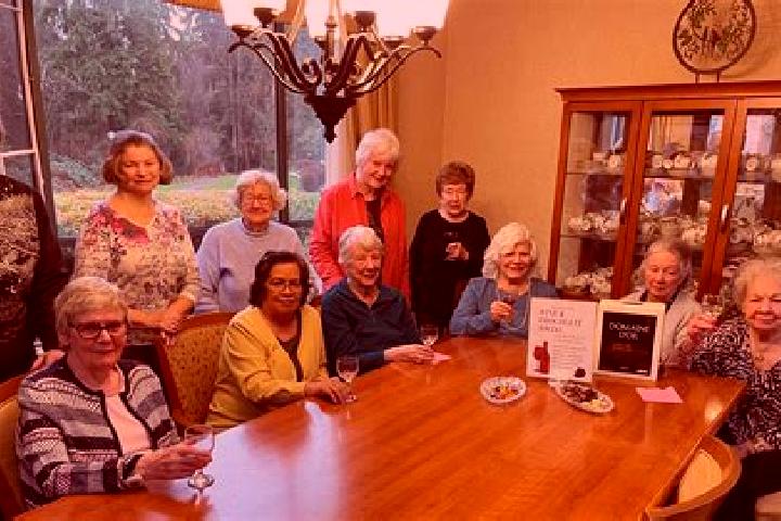 Escorts Parkwood Manor, United States — Local Companions