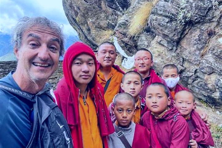 Escorts Paro, Bhutan — Local Companions