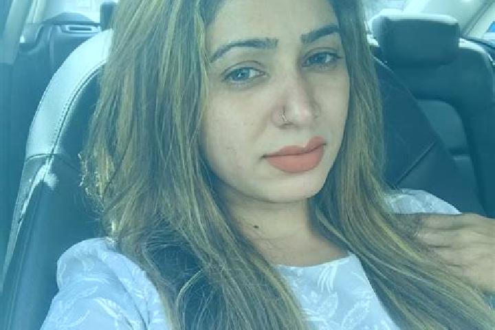 Escorts Peliyagoda, Sri Lanka — Local Companions