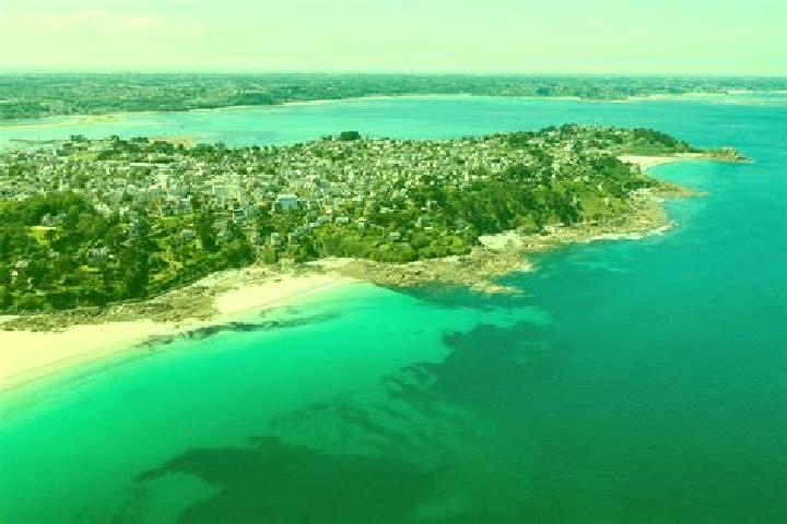 Escorts Perros-Guirec, France — Local Companions