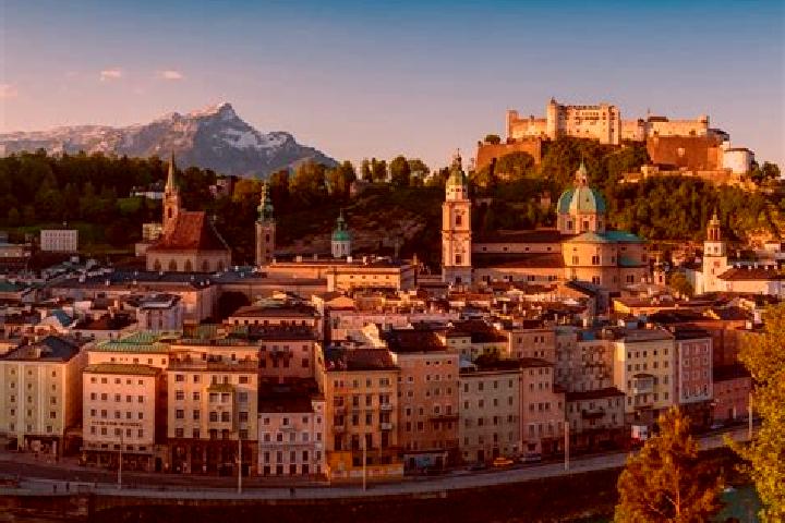 Escorts Persenbeug, Austria — Local Companions