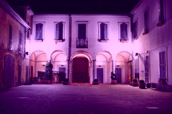 Escorts Pessano Con Bornago, Italy — Local Companions