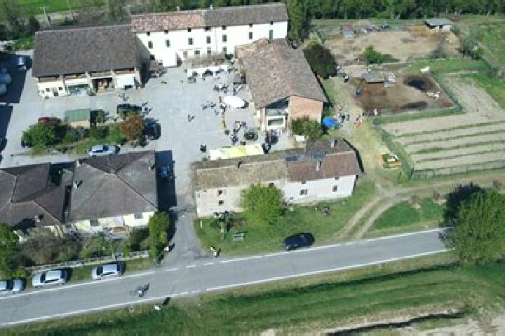 Escorts Pessina Cremonese, Italy — Local Companions