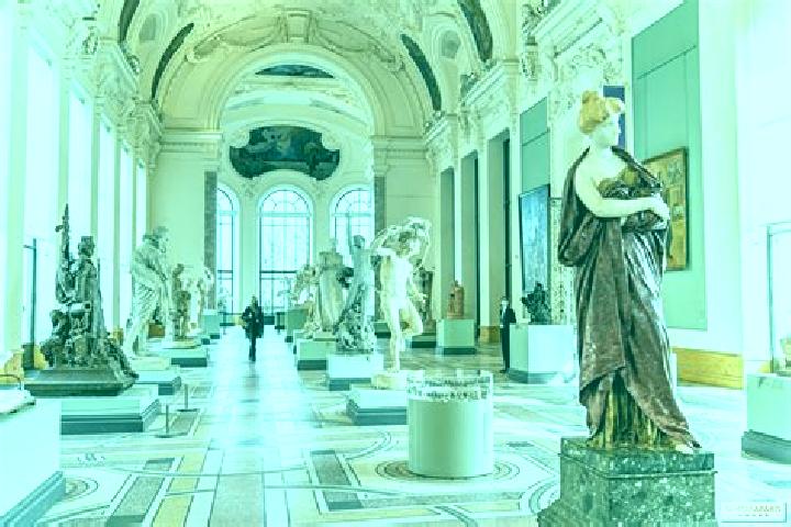 Escorts Petit Palais, France — Local Companions
