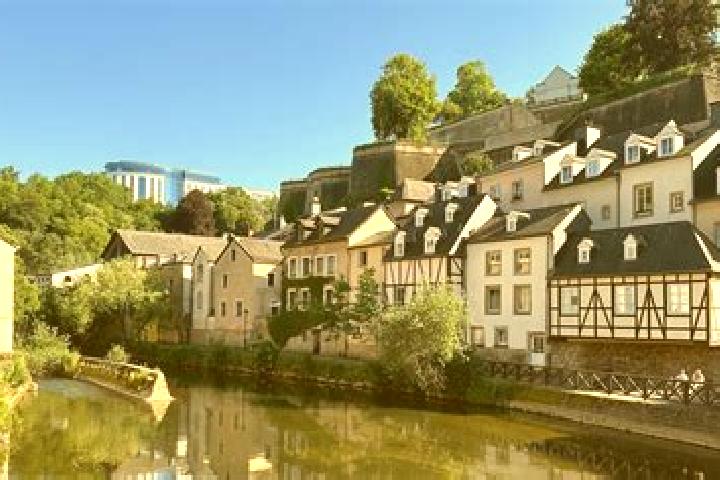 Escorts Pfaffenthal, Luxembourg — Local Companions