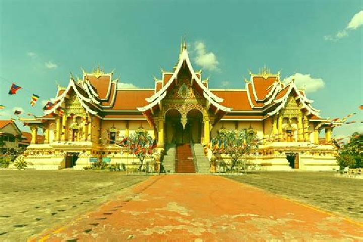 Escorts Phra Thong Kham, Thailand — Local Companions