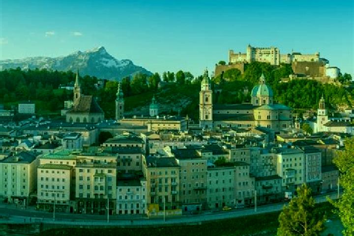 Escorts Pichlwang, Austria — Local Companions