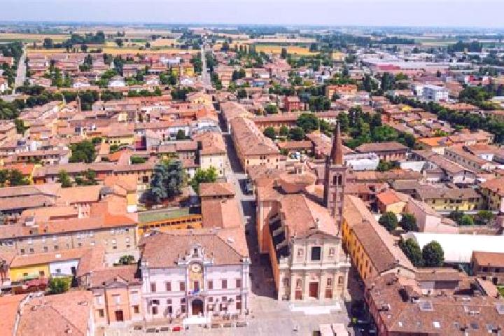 Escorts Pieve di Cento, Italy — Local Companions
