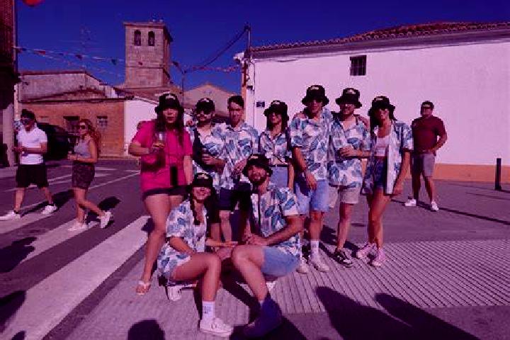Escorts Pinel de Abajo, Spain — Local Companions