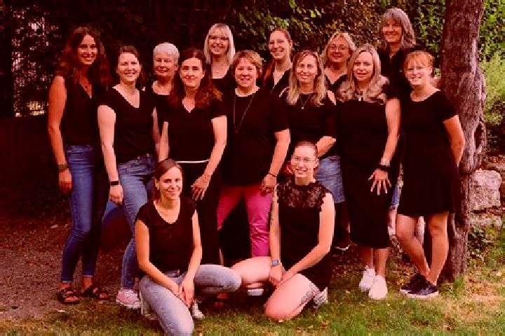 Escorts Pirching am Traubenberg, Austria — Local Companions