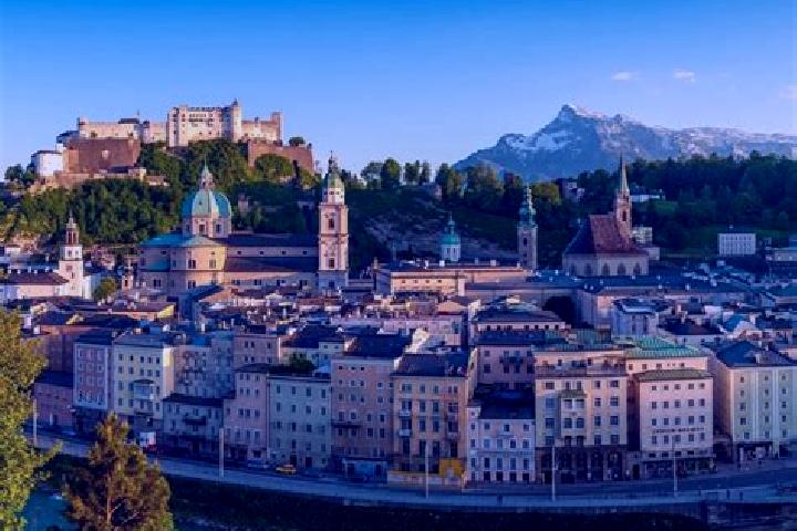 Escorts Piringsdorf, Austria — Local Companions