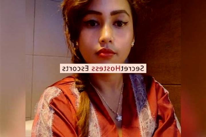 Escorts Pisangkemeng, Indonesia — Local Companions