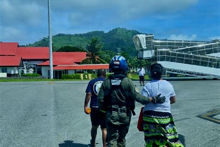 Escorts Pisaras, Micronesia — Local Companions