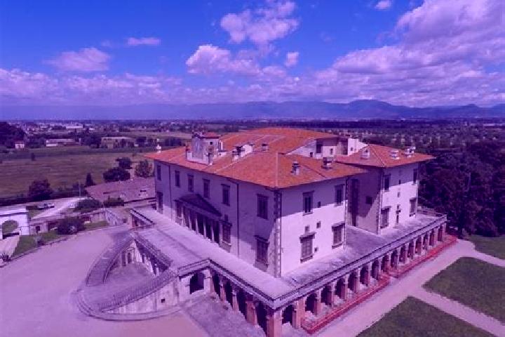 Escorts Poggio A Caiano, Italy — Local Companions