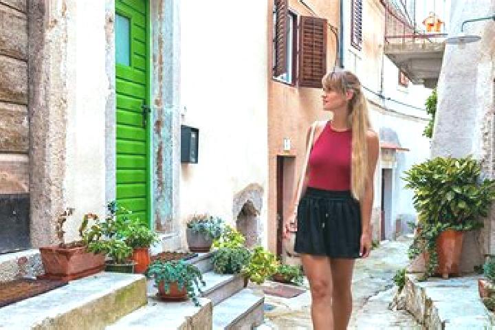 Escorts Poljane, Croatia — Local Companions