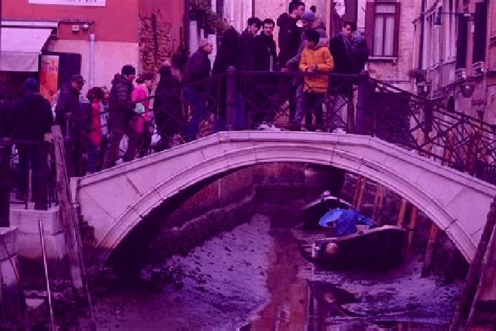 Escorts Pont-Bozet, Italy — Local Companions