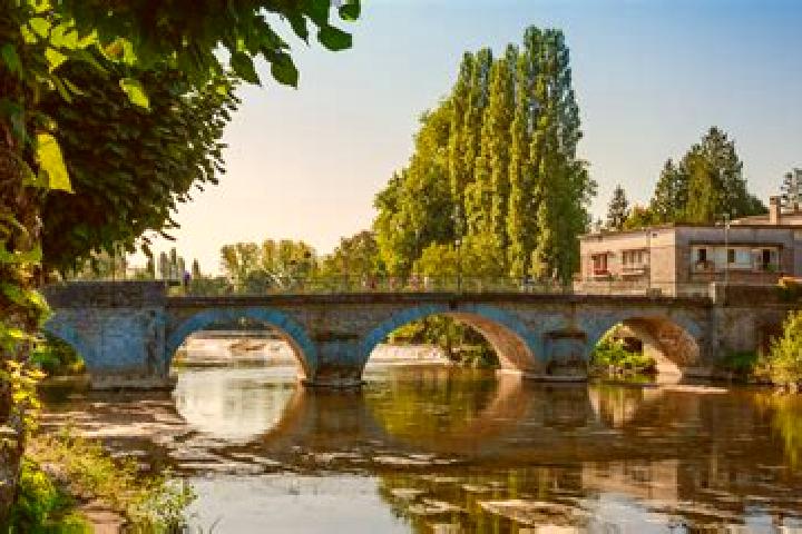Escorts Pont-d Ouilly, France — Local Companions