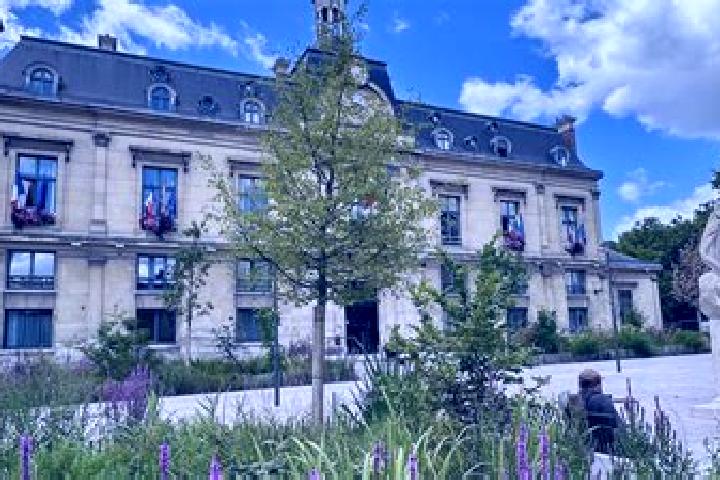 Escorts Pont-sur-Seine, France — Local Companions
