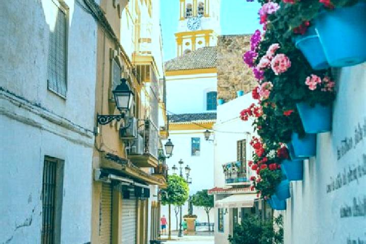 Escorts Ponts, Spain — Local Companions