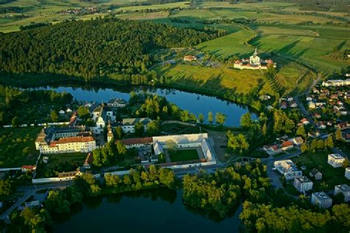 Escorts Porici nad Sazavou, Czech Republic — Local Companions