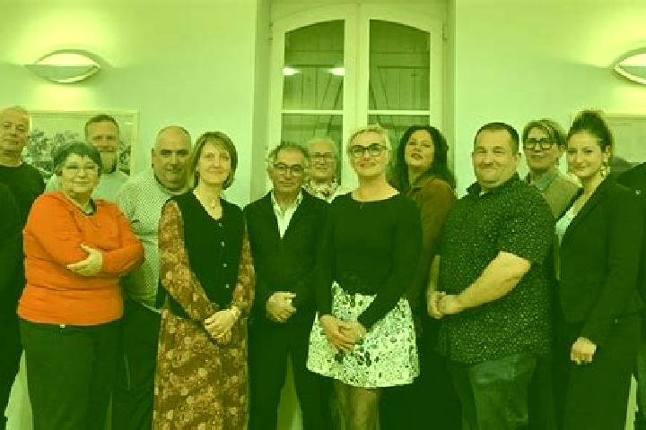Escorts Port-de-Lanne, France — Local Companions
