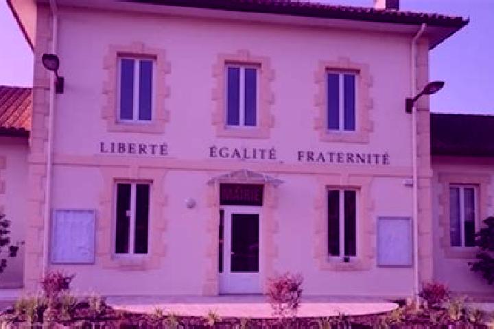Escorts Poyartin, France — Local Companions