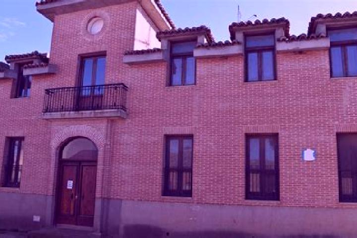 Escorts Pozuelo de la Orden, Spain — Local Companions