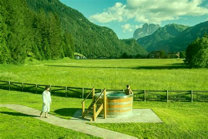 Escorts Pozza, Italy — Local Companions