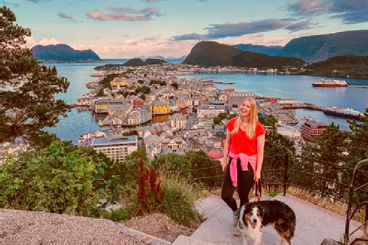 Escorts Prestestranda, Norway — Local Companions