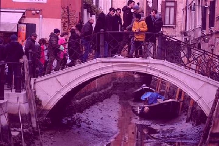 Escorts Primulacco, Italy — Local Companions