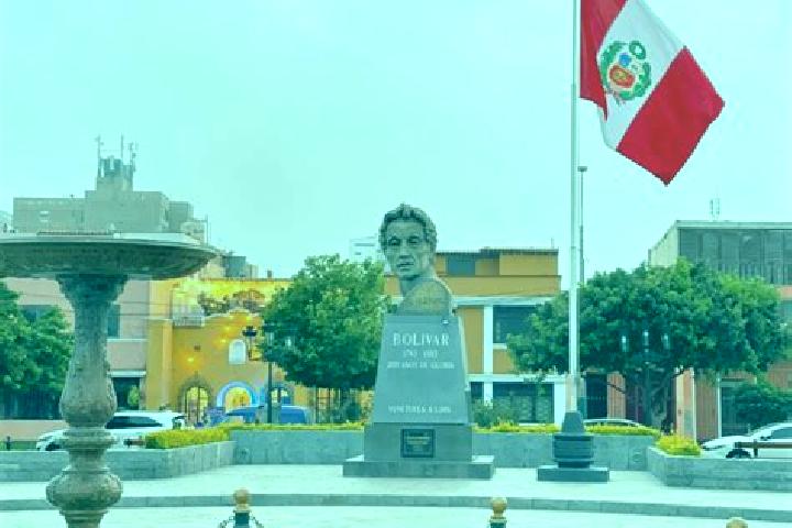 Escorts Pueblo Libre, Peru — Local Companions