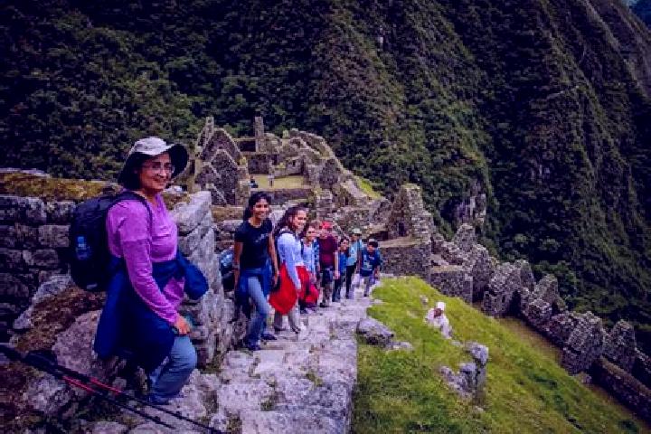 Escorts Puerto Inca, Peru — Local Companions