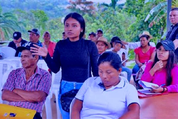 Escorts Puerto Indio, Panama — Local Companions
