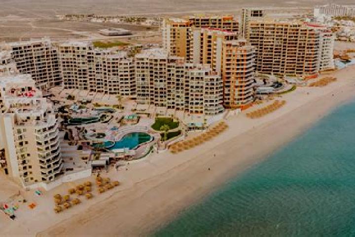 Escorts Puerto Penasco, Mexico — Local Companions