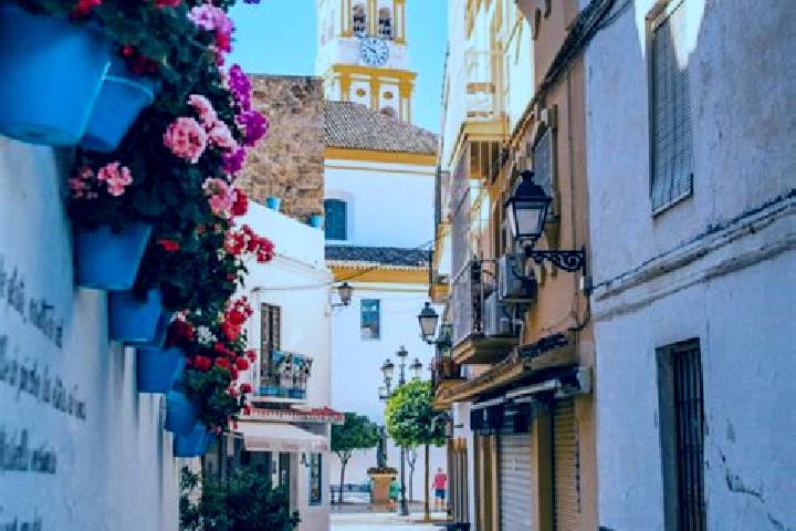 Escorts Pujerra, Spain — Local Companions