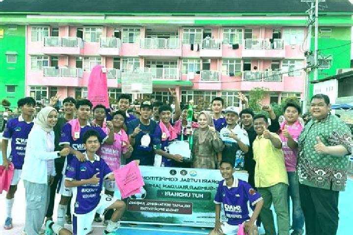 Escorts Pulau Punjung, Indonesia — Local Companions